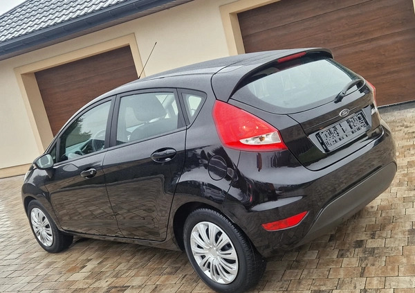 Ford Fiesta cena 19998 przebieg: 167000, rok produkcji 2010 z Łask małe 79